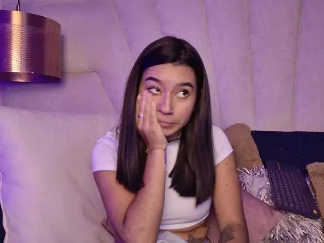 Alyssa-Ray from BongaCams