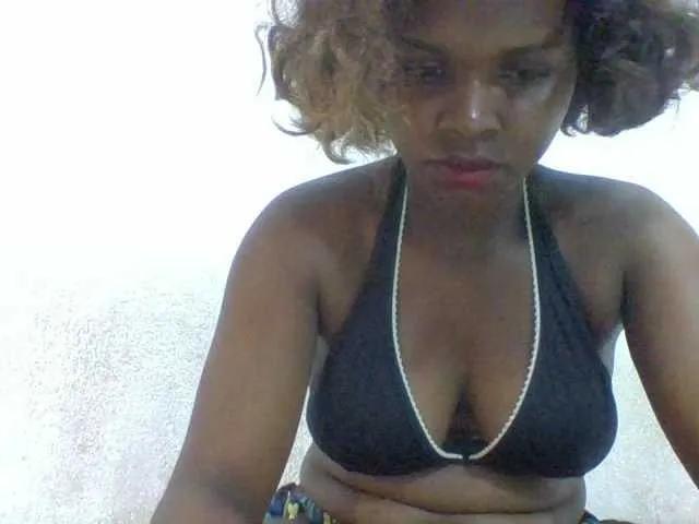 arline52 from BongaCams