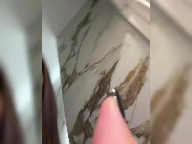 chicanogirl from BongaCams