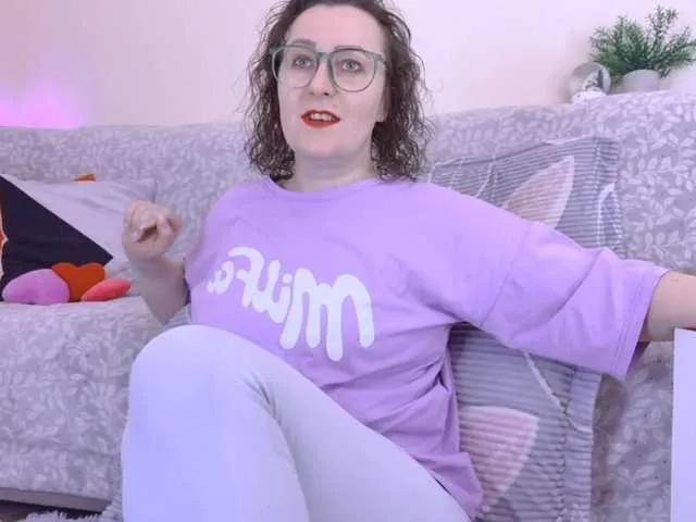 DucksInSlipps from BongaCams