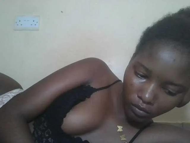 Hornyqueen4 from BongaCams