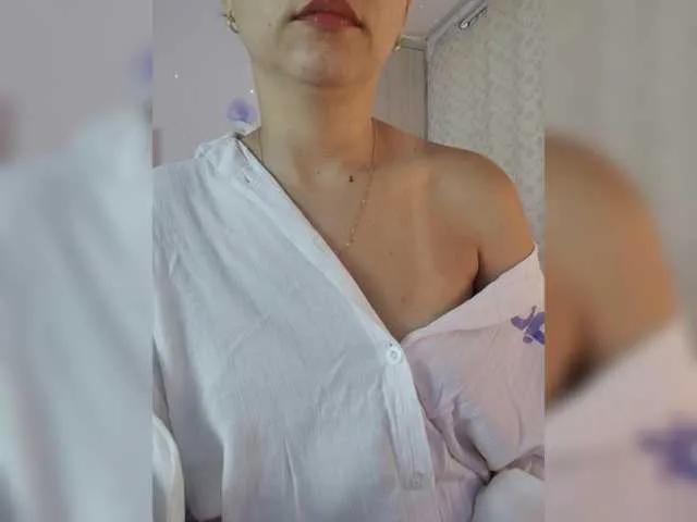LarisaMaia from BongaCams