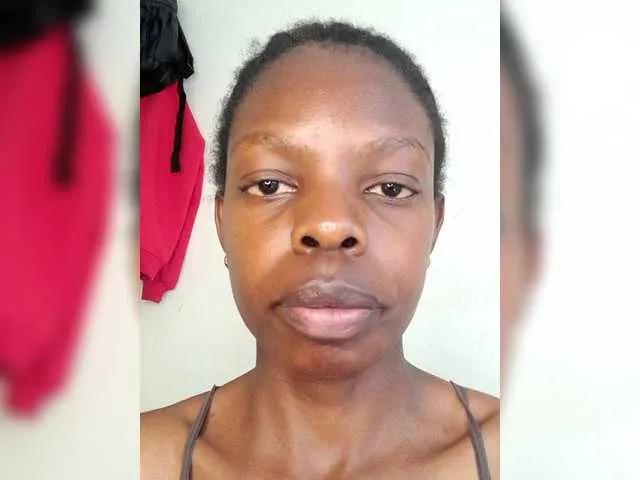 MysticCharm from BongaCams