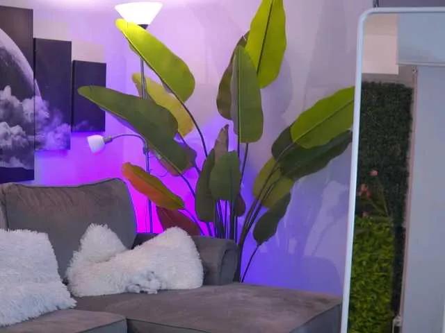 Discover BongaCams's RaquelleVon RaquelleVon from BongaCams