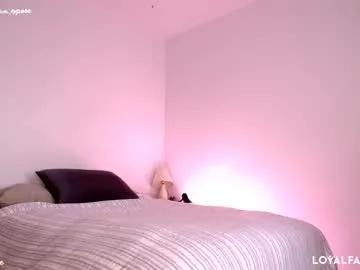 an_expose from Chaturbate