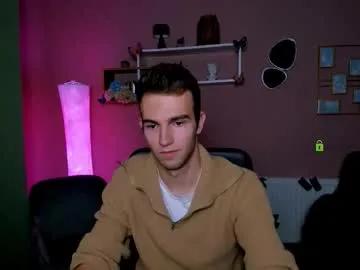 astren_villo from Chaturbate