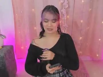 Hot Chloe_evans12 wants you to fuck her body now chloe_evans12 from Chaturbate