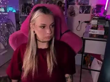 chloekohaku from Chaturbate