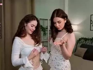 cloverfarewell from Chaturbate