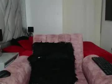 cristalbeautiful1 from Chaturbate