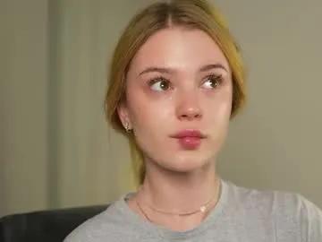 Admire slutty stripper Cyberheart_ cyberheart_ from Chaturbate