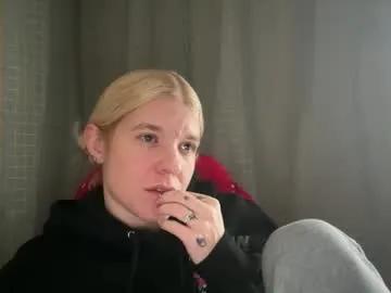 ebony8ivory from Chaturbate