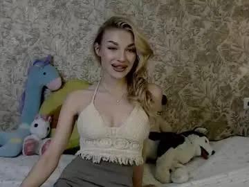 ellamilla from Chaturbate