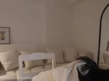 ellelure_ from Chaturbate