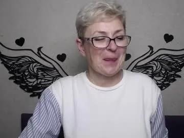 Masturbate to cute stripper Emiliagree emiliagree from Chaturbate