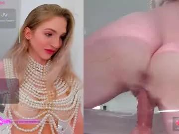 Amazing Emilly_hart wants you to fuck her body now emilly_hart from Chaturbate