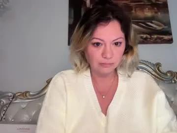 kiradivine from Chaturbate