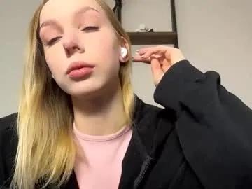 Discover Lakeshavotraw, she wants to masturbate for you lakeshavotraw from Chaturbate