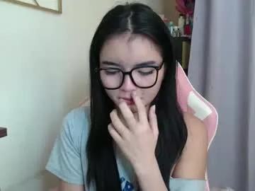 lovely_laura09 from Chaturbate