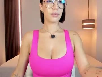 luvely_unique from Chaturbate