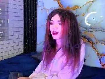 maevekuro from Chaturbate