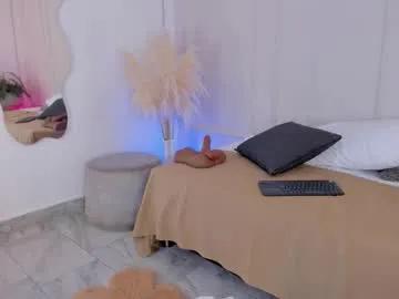 mariapettit from Chaturbate