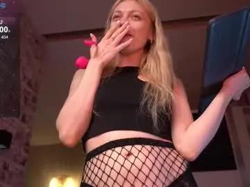 maryjane_bong from Chaturbate
