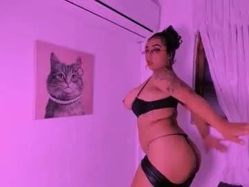 nahomy_hancook from Chaturbate