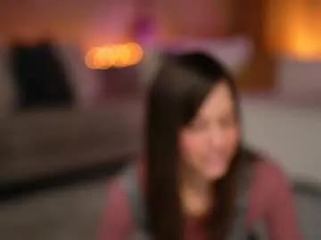 newchloe18 from Chaturbate