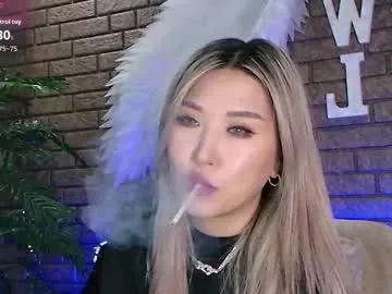 Explore Nicky_owl, she wants to masturbate for you nicky_owl from Chaturbate