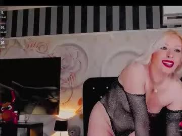 oliviashaw23 from Chaturbate