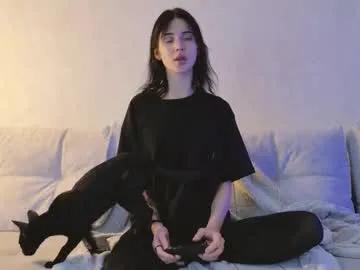 Watch Chaturbate's Rinacain rinacain from Chaturbate