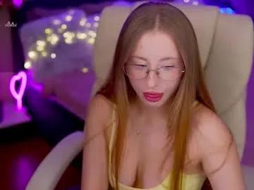 silverrmoon from Chaturbate