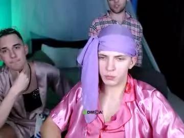 travis_wolf_ from Chaturbate