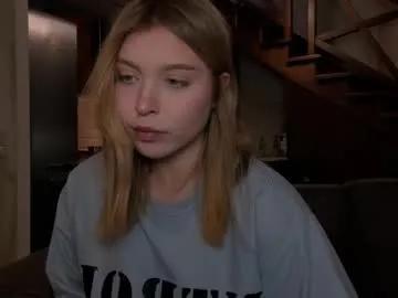 vanillalivitski from Chaturbate