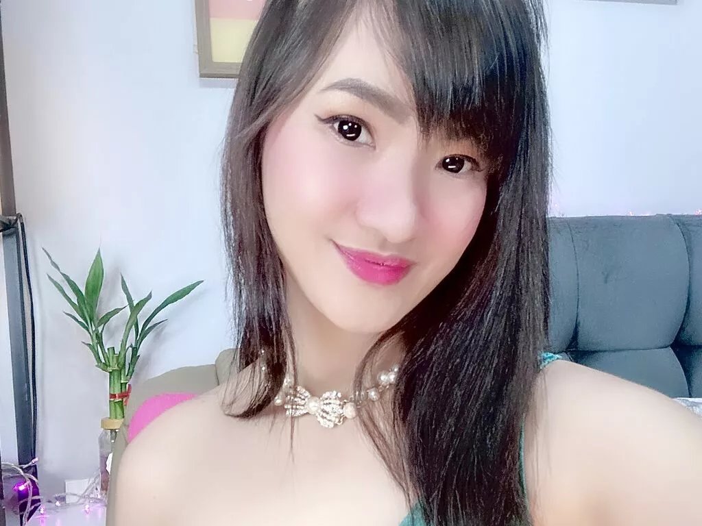 AnneGela from LiveJasmin