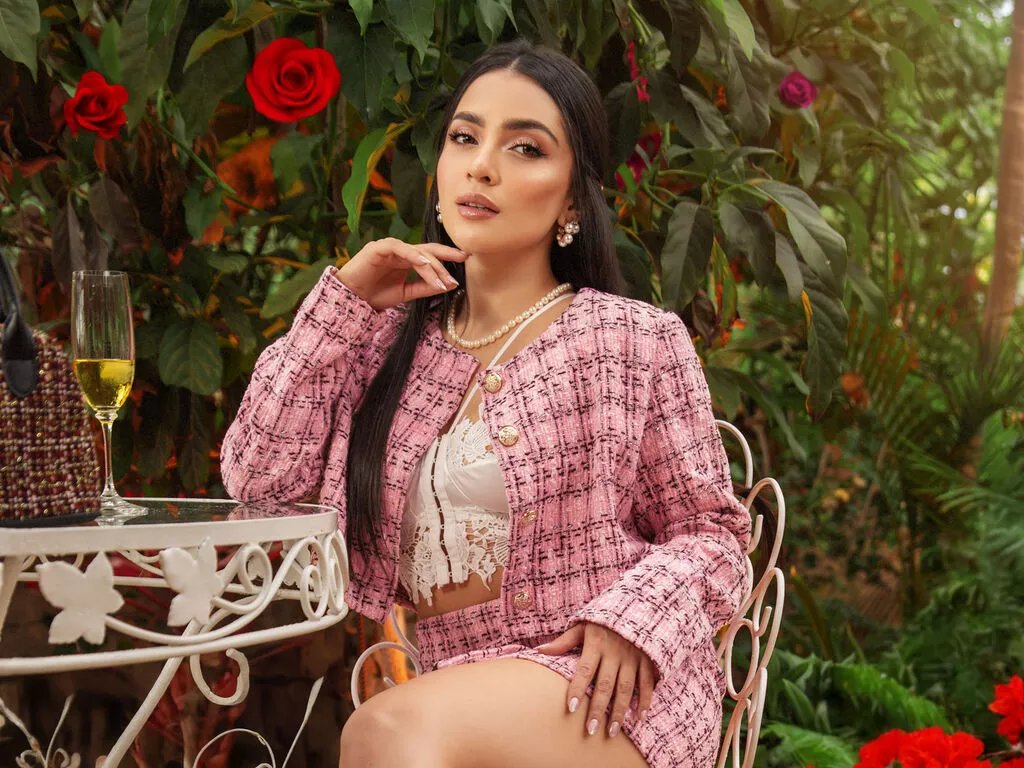 Nina from LiveJasmin