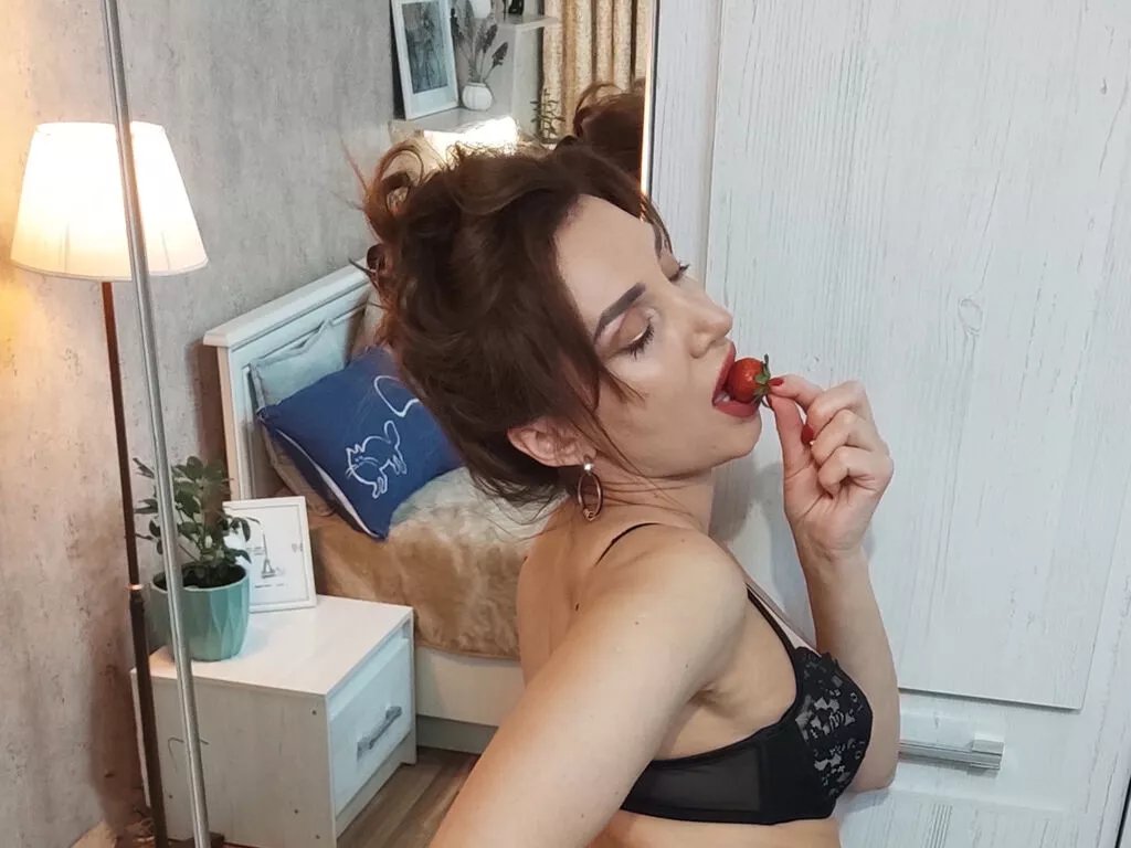 SimoniGrace from LiveJasmin